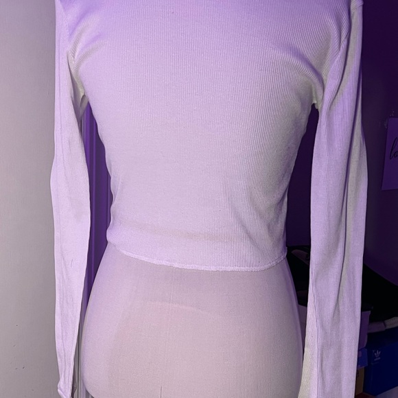 Cute white shirt 👚 - Picture 2 of 4